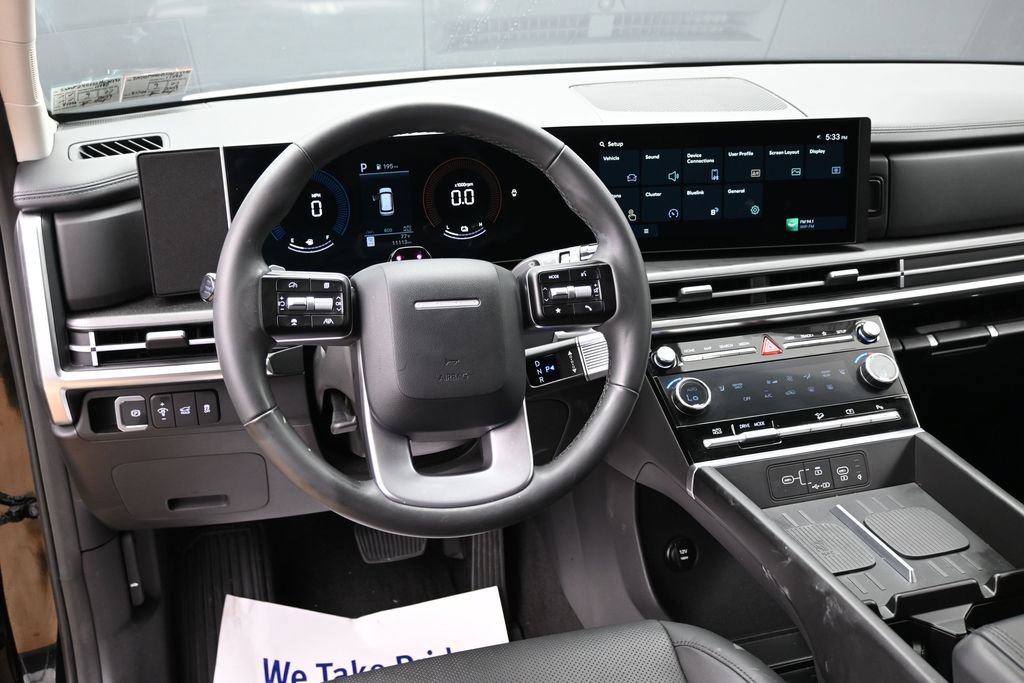Used 2025 Hyundai Santa Fe SEL FWD image 11