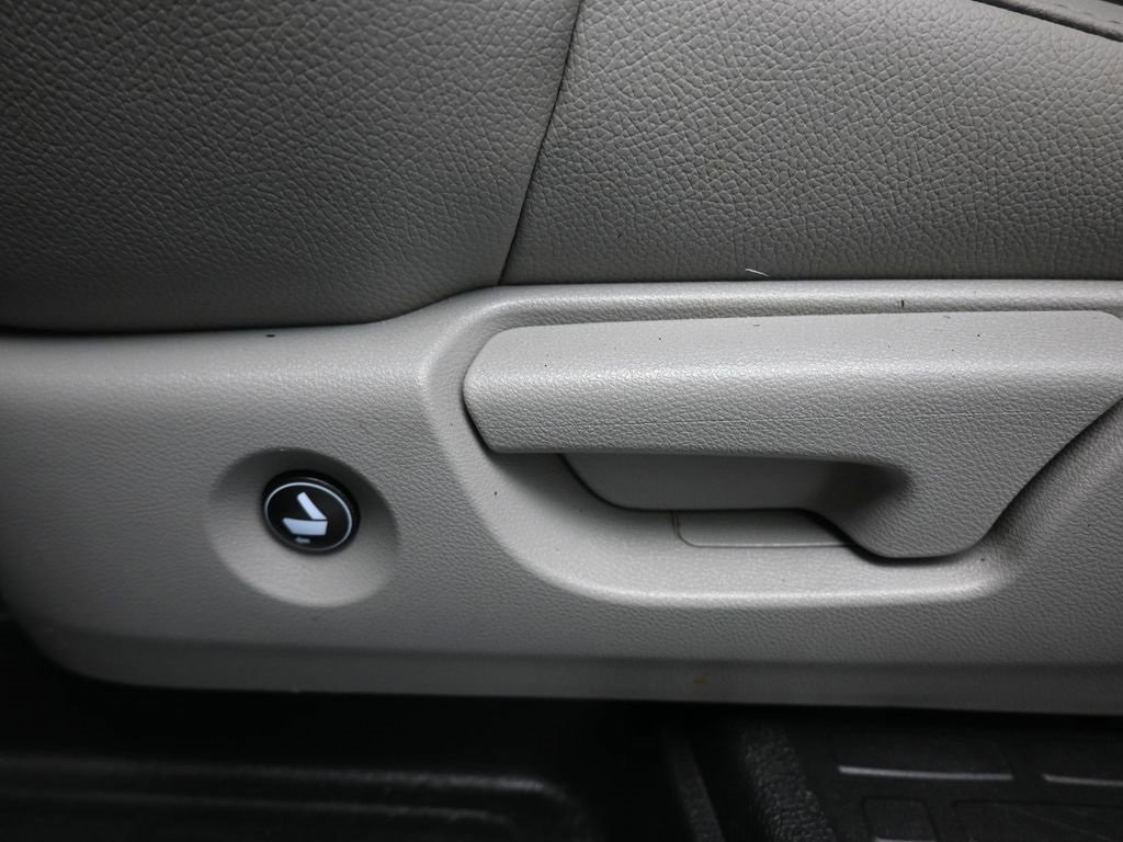 Used 2016 Honda Pilot Touring image 35