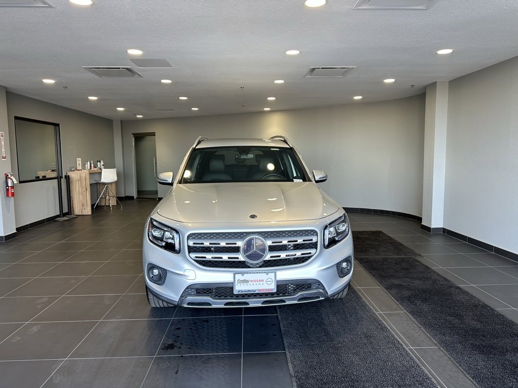 Used 2020 Mercedes-Benz GLB 250 w/ Premium Package image 2