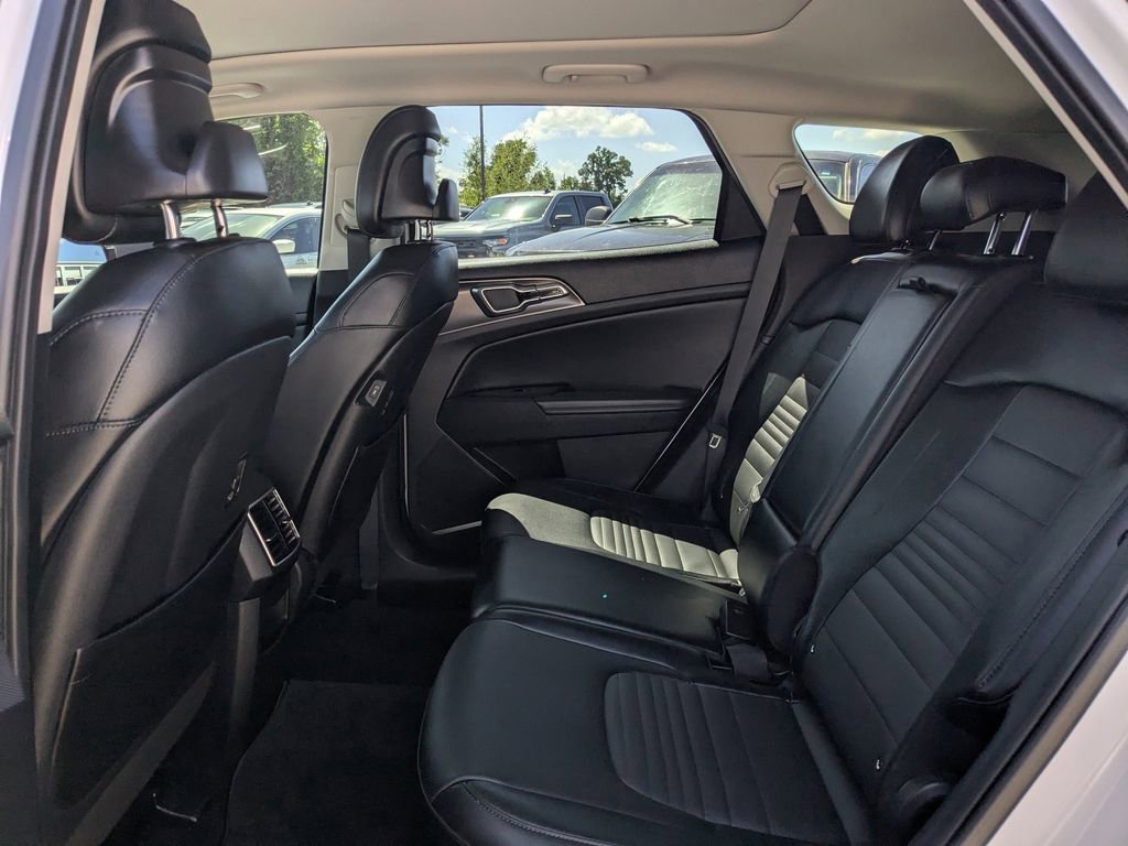 Used 2024 Kia Sportage SX FWD image 13