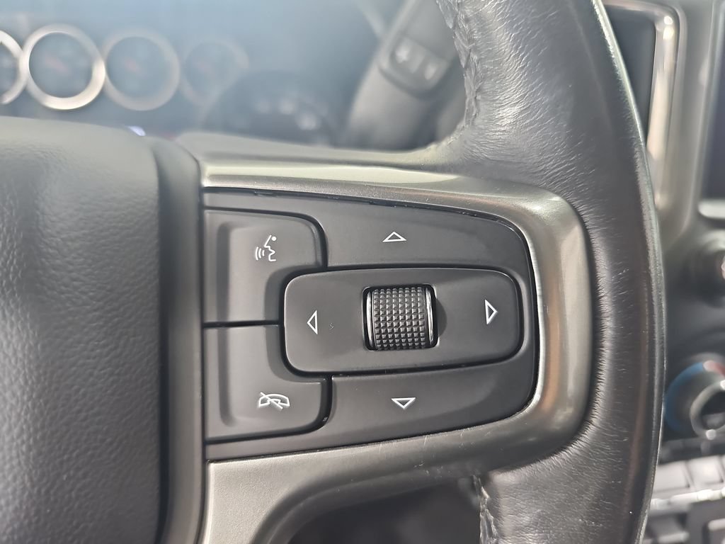 Certified 2021 Chevrolet Silverado 1500 LT w/ Z71 Off-Road Package AWD/4WD image 23