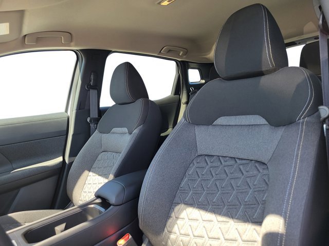 New 2025 Nissan Kicks SV image 18