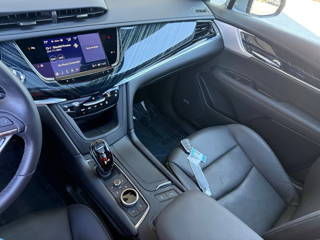 Used 2024 Cadillac XT6 Premium Luxury w/ LPO, Floor Liner Package image 32