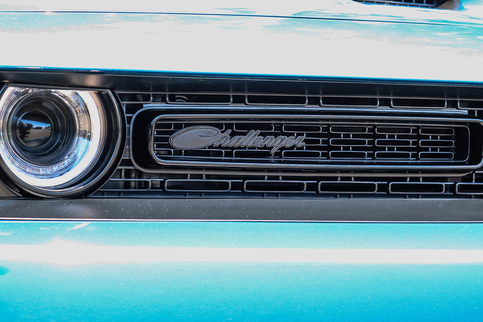 Used 2022 Dodge Challenger R/T w/ Blacktop Package RWD image 5