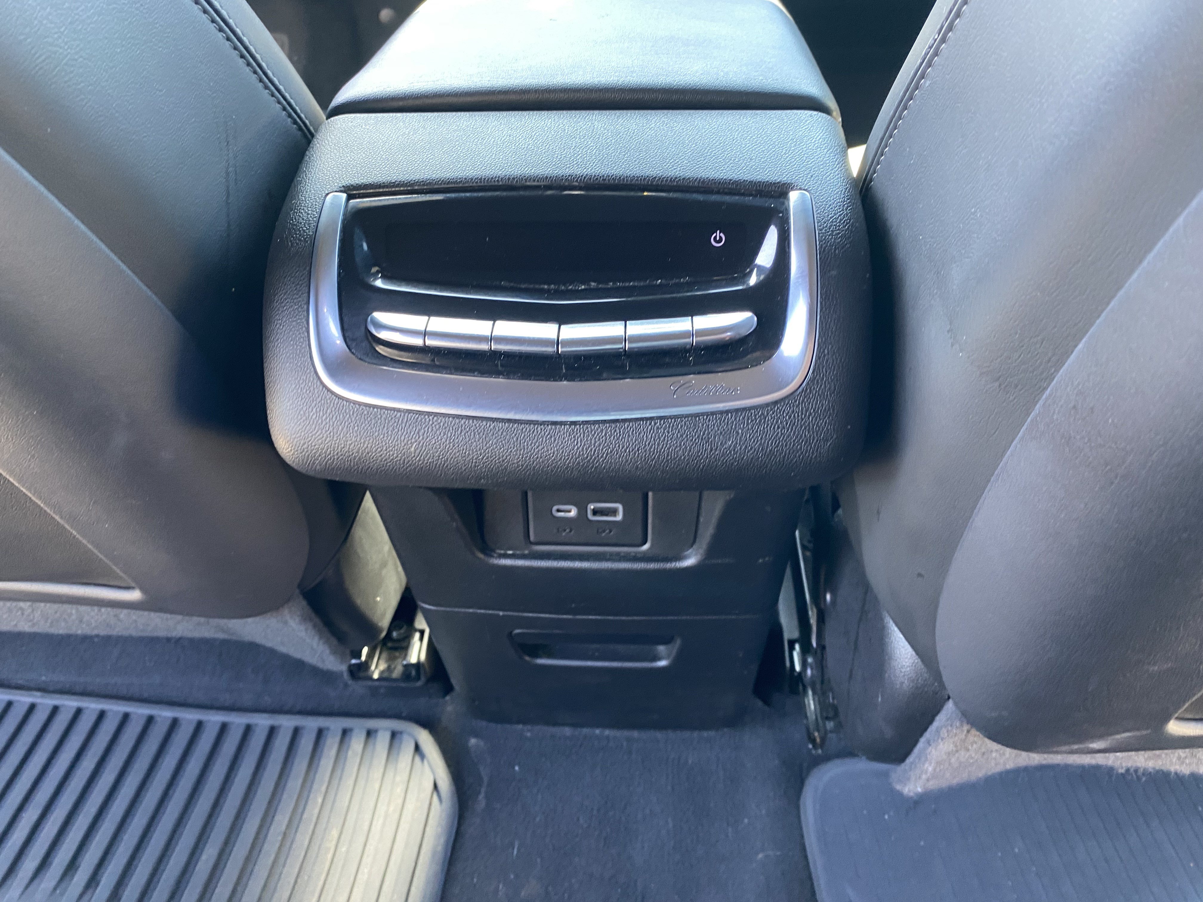 Used 2021 Cadillac XT6 Premium Luxury AWD/4WD image 24