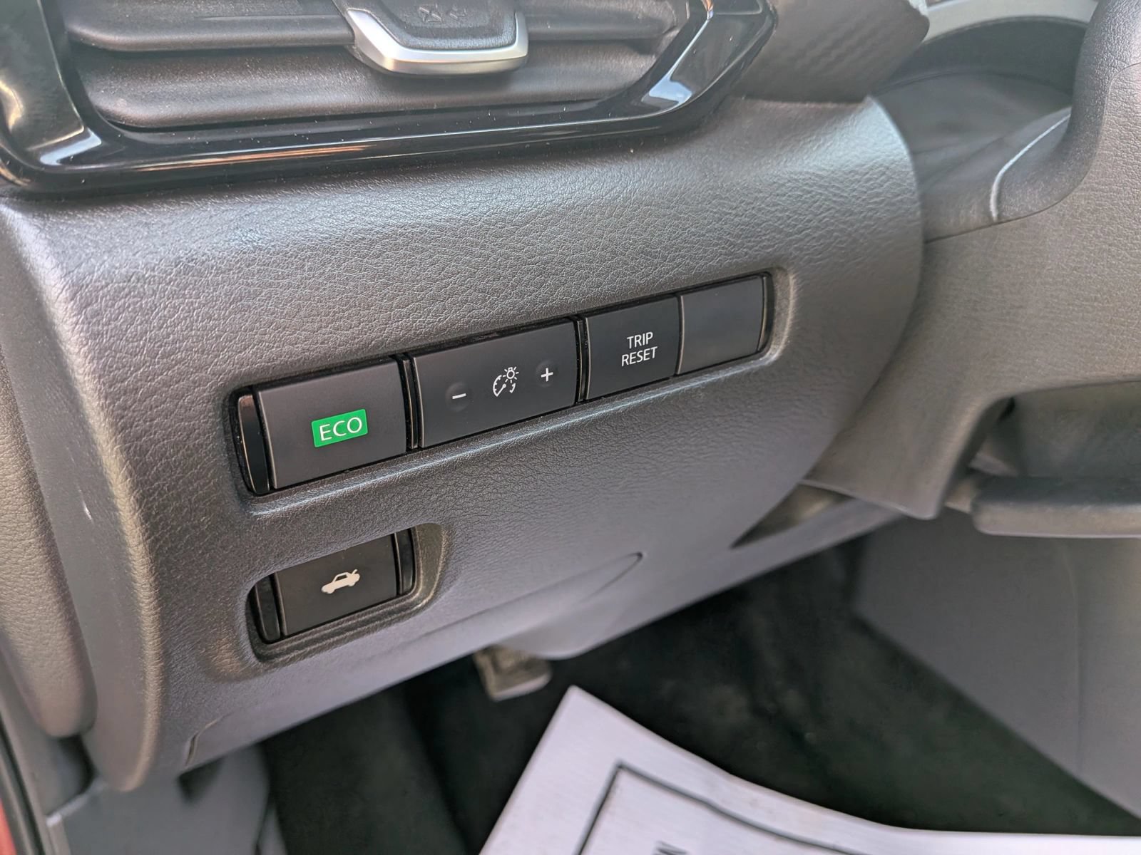 Used 2024 Nissan Sentra SV FWD image 37