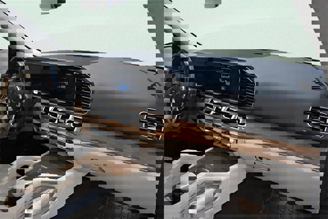 Used 2023 Mercedes-Benz GLE 350 4MATIC w/ AMG Line Exterior image 12