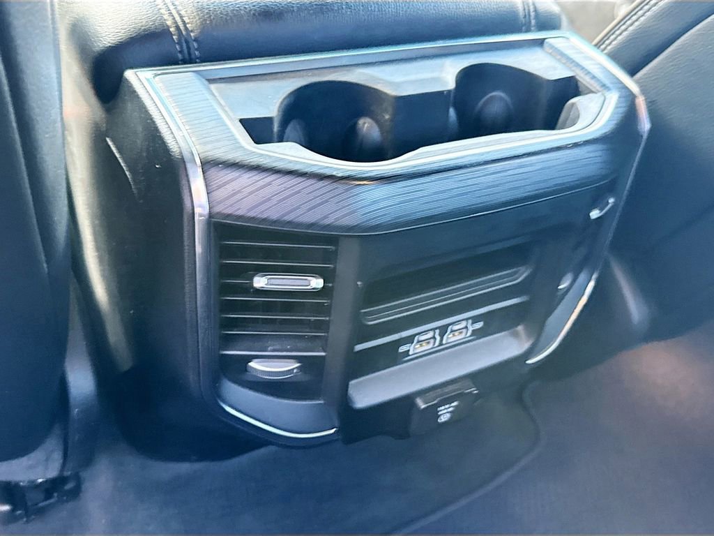 Used 2024 RAM 1500 Laramie AWD/4WD image 28