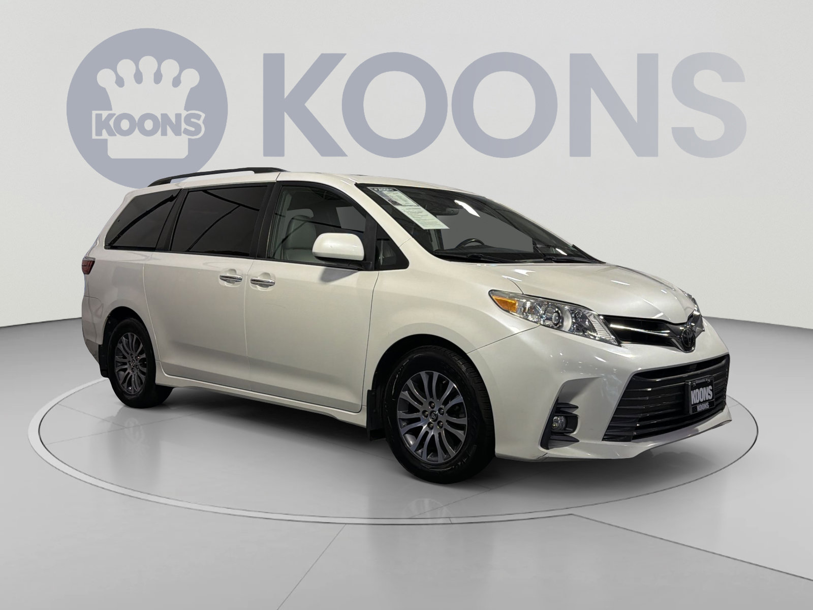 Used 2018 Toyota Sienna XLE Premium FWD image 10