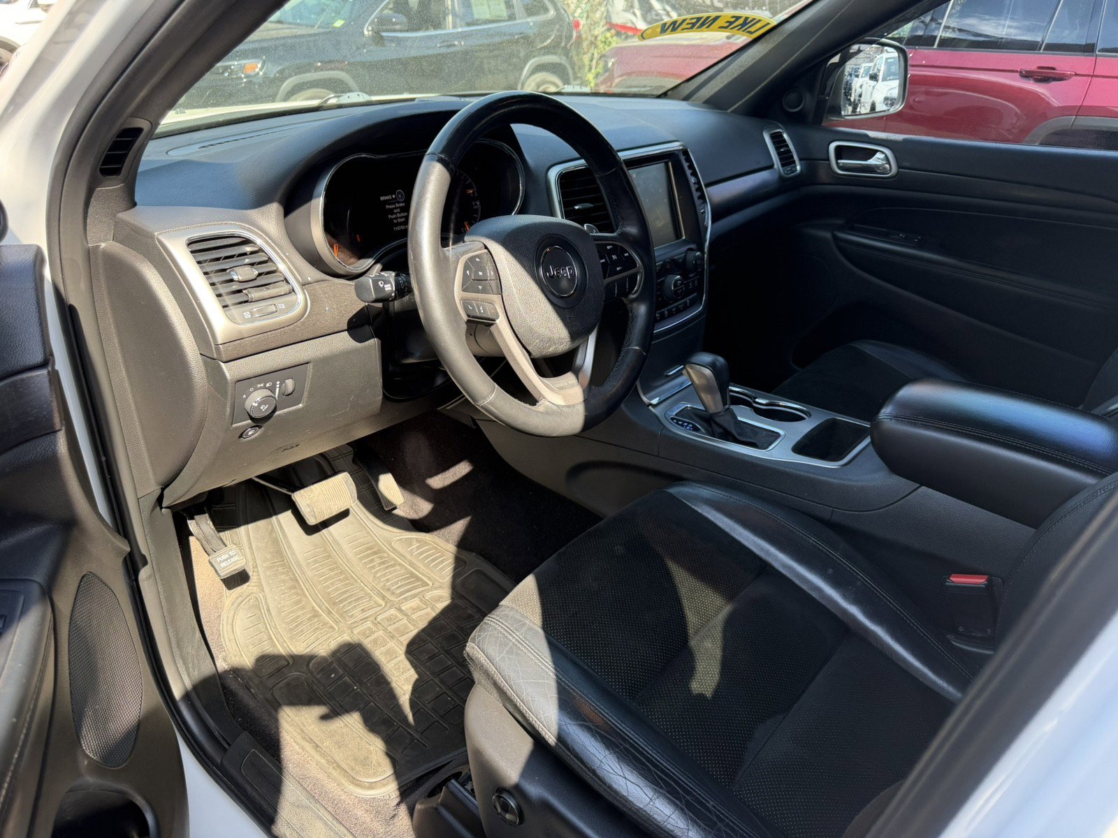 Used 2017 Jeep Grand Cherokee Altitude image 8