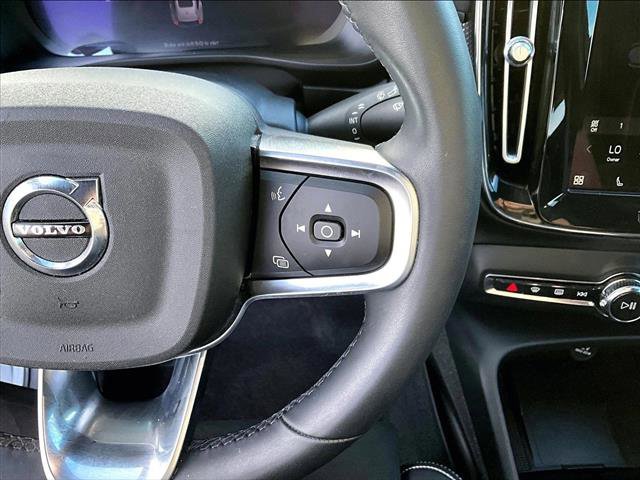 Used 2022 Volvo XC40 P8 Recharge Plus image 19