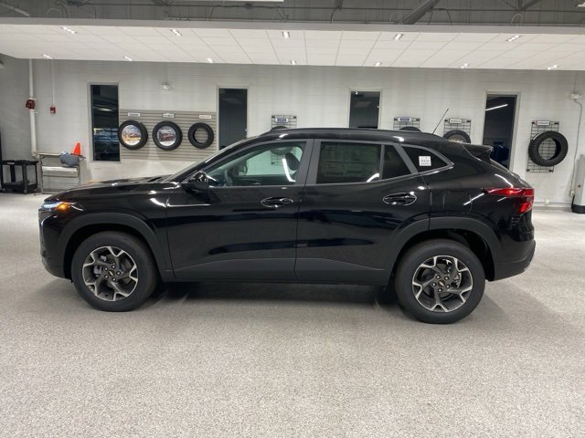 New 2025 Chevrolet Trax LT w/ Driver Confidence Package image 6