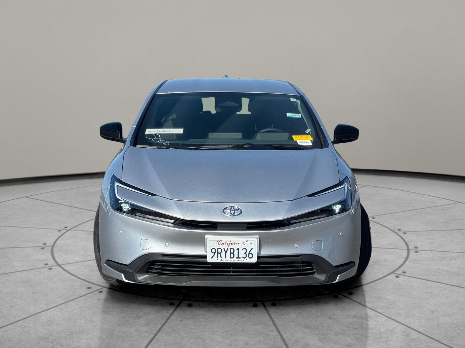 Used 2025 Toyota Prius LE image 2