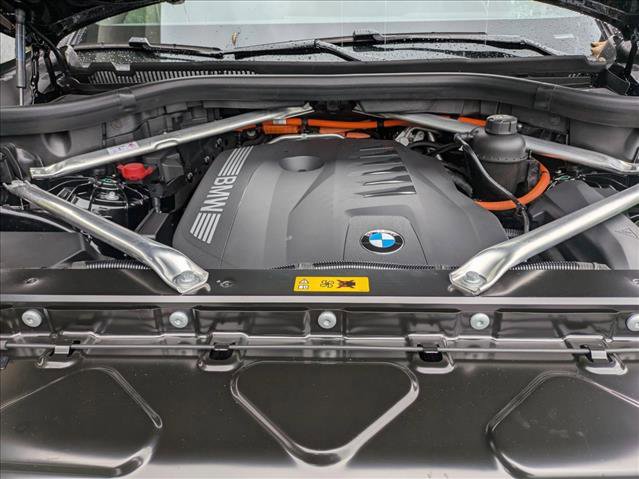 New 2026 BMW X5 xDrive50e w/ Premium Package image 18