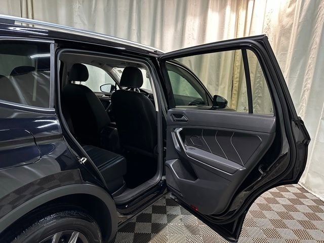 Certified 2022 Volkswagen Tiguan SE image 30