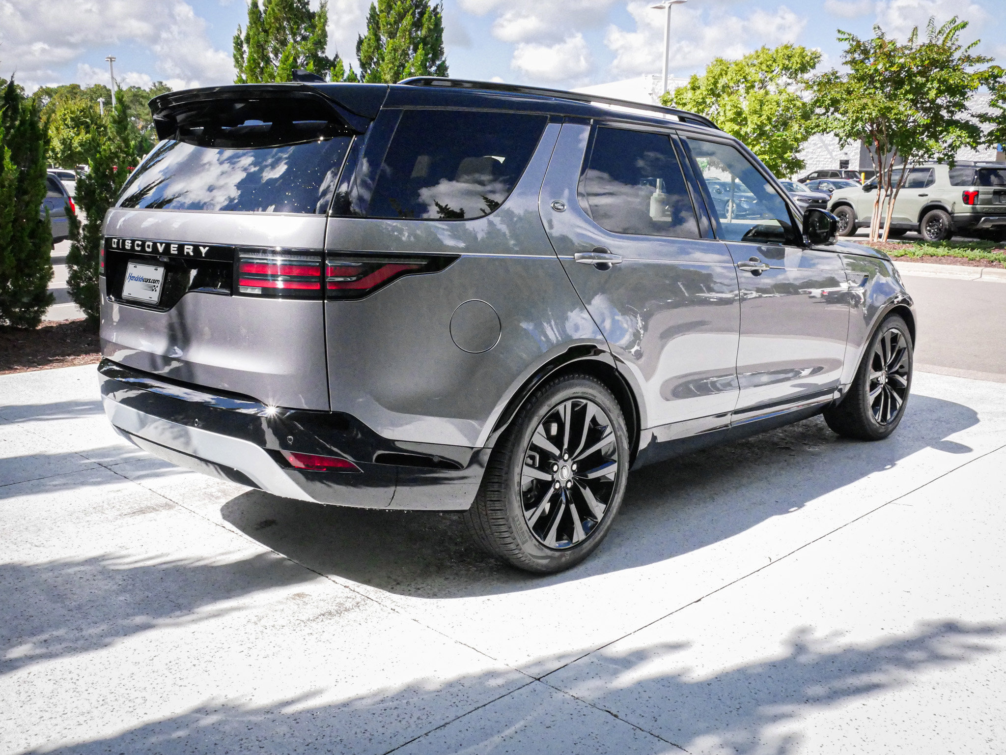 Used 2026 Land Rover Discovery Limited Edition AWD/4WD image 10