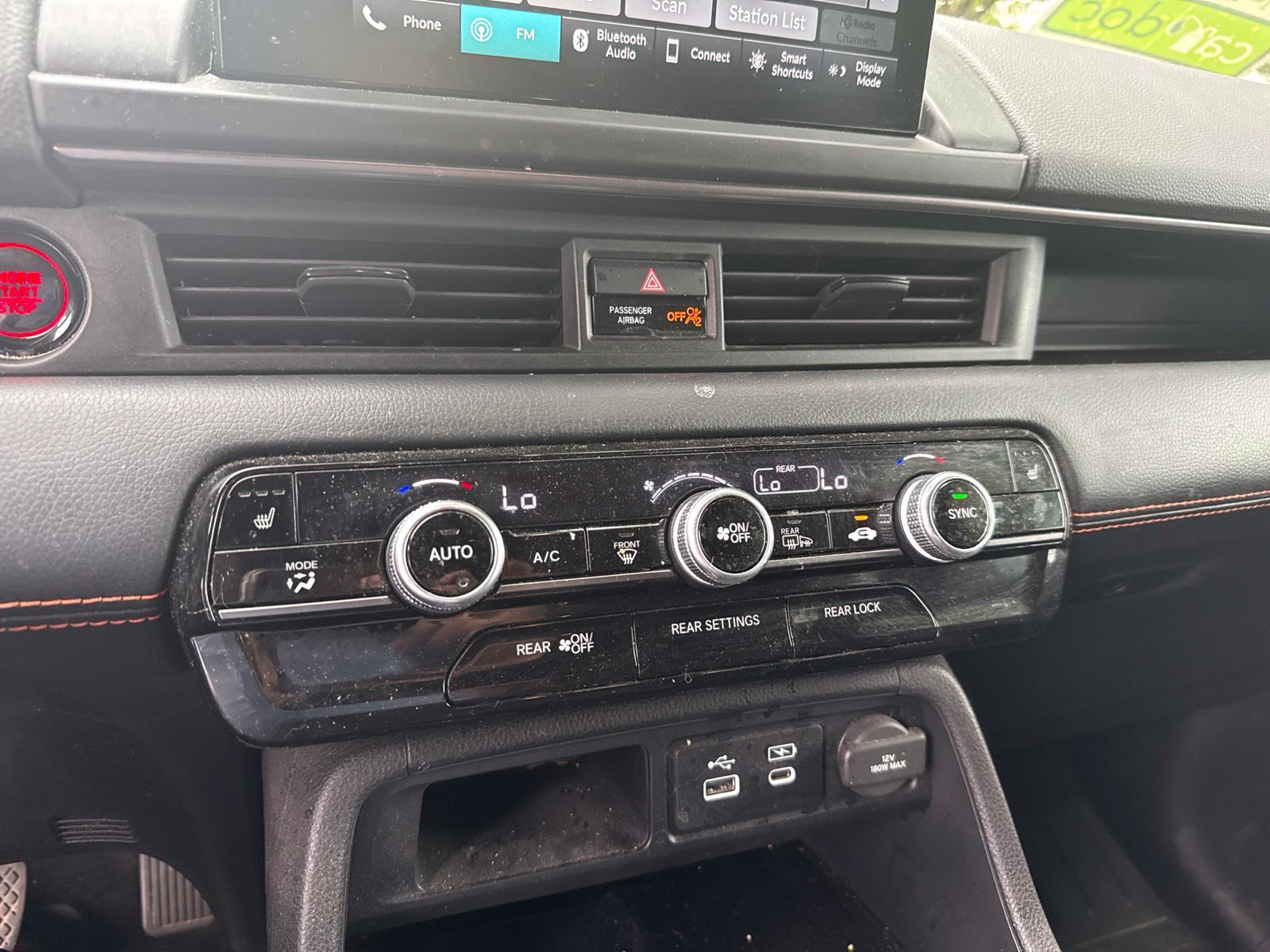Used 2024 Honda Pilot TrailSport image 32