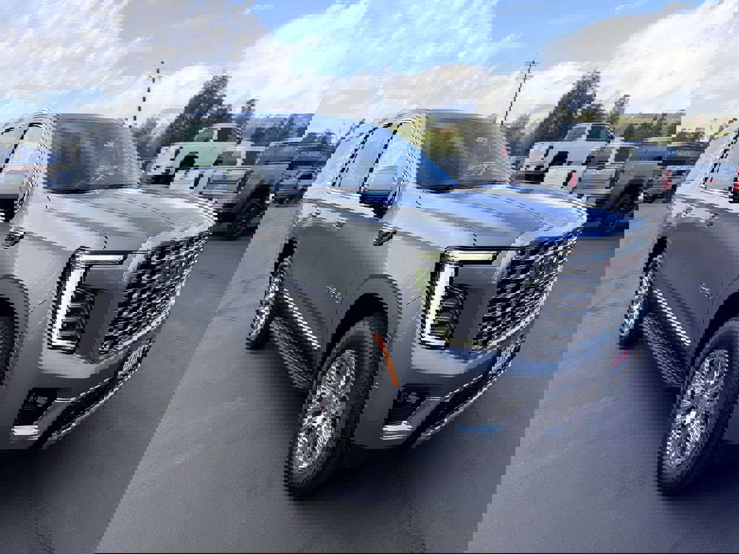 New 2026 GMC Yukon Denali image 3