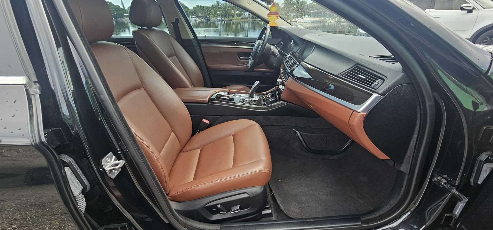 Used 2015 BMW 528i xDrive Sedan AWD/4WD image 25