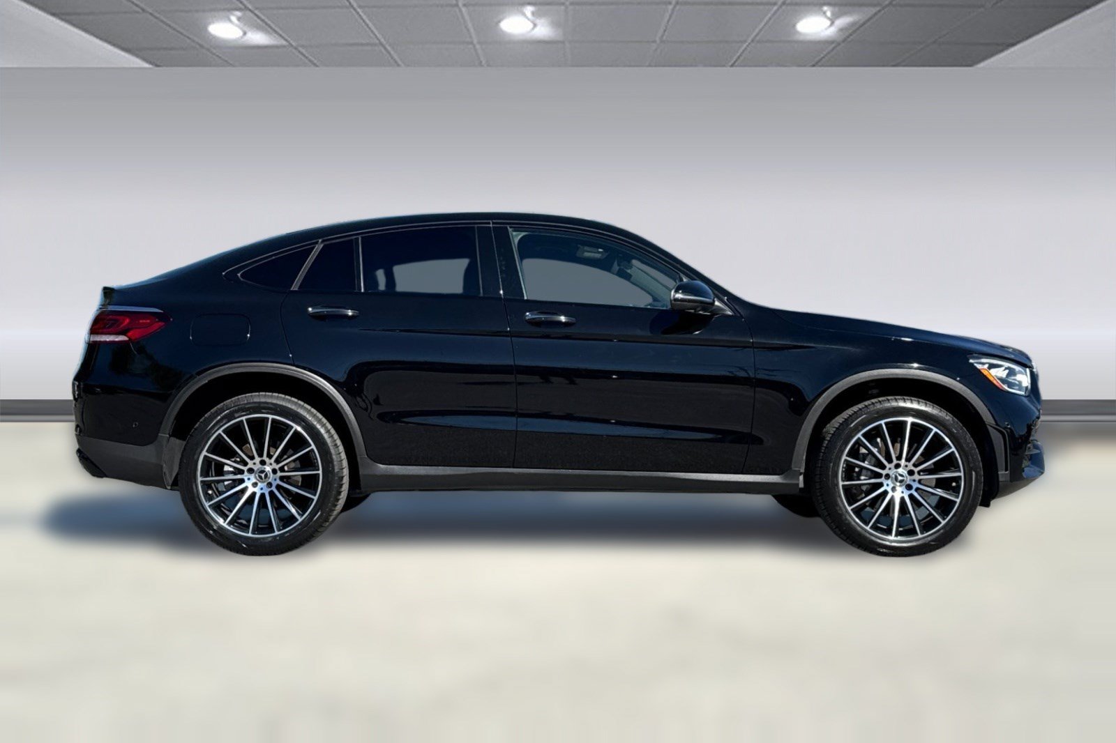 Used 2020 Mercedes-Benz GLC 300 4MATIC Coupe image 7