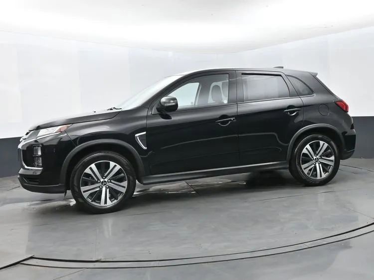 Used 2025 Mitsubishi Outlander Sport ES AWD/4WD image 5