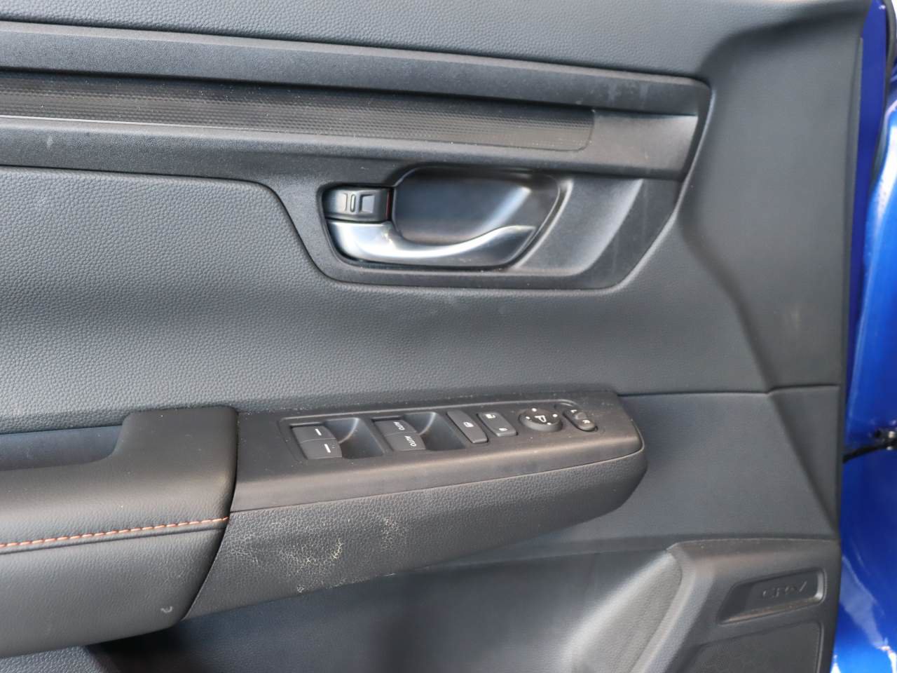 Used 2025 Honda CR-V Sport image 14