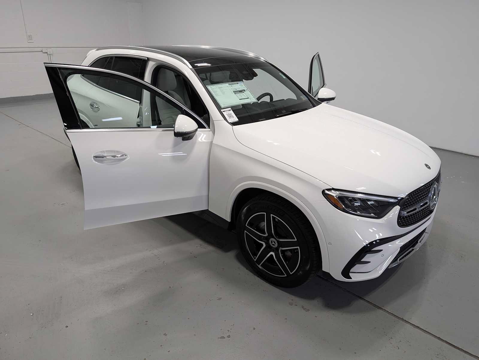 New 2027 Mercedes-Benz GLC 300 4MATIC image 14