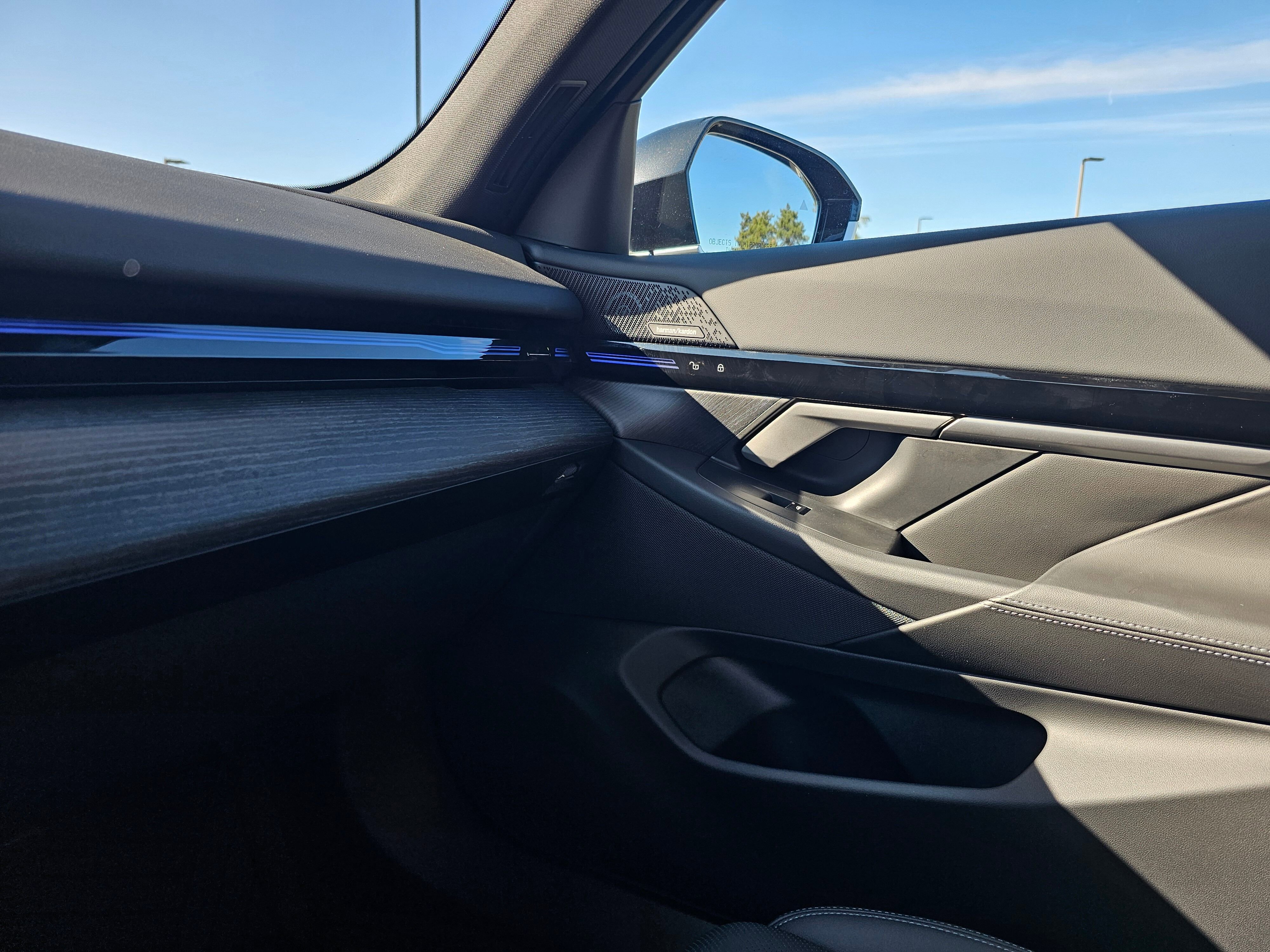 Certified 2025 BMW 530i xDrive w/ Premium Package image 26