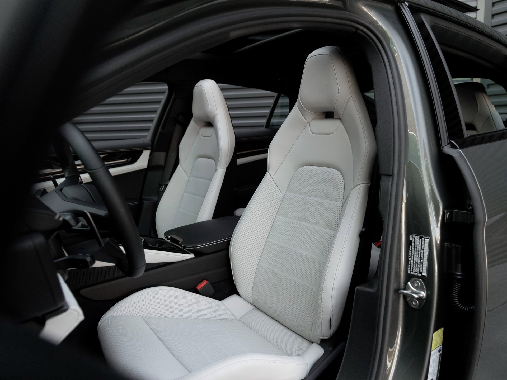 New 2026 Porsche Panamera image 5