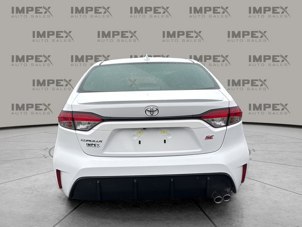 Used 2026 Toyota Corolla SE FWD image 4