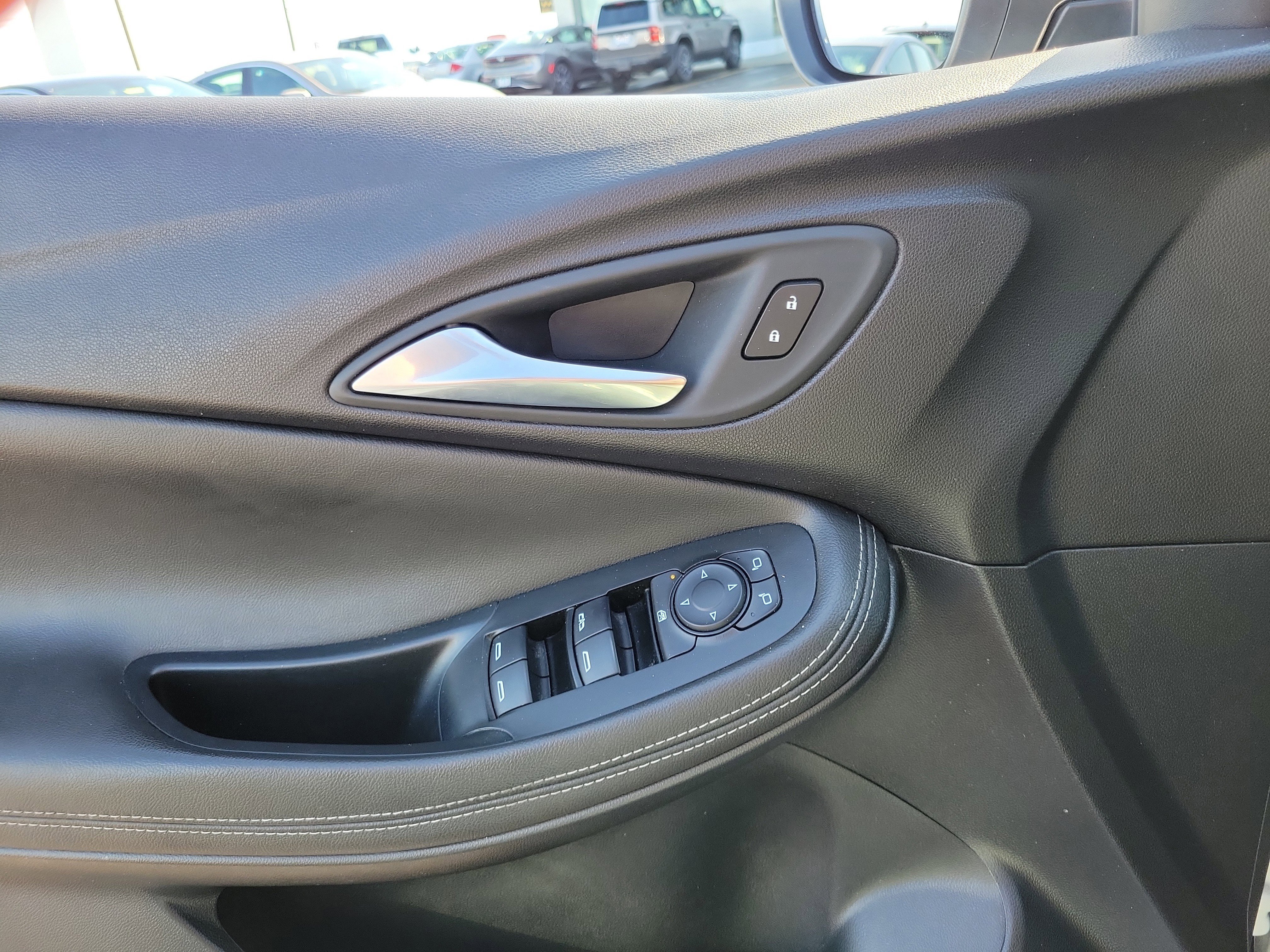 Used 2024 Buick Encore GX Preferred FWD image 17