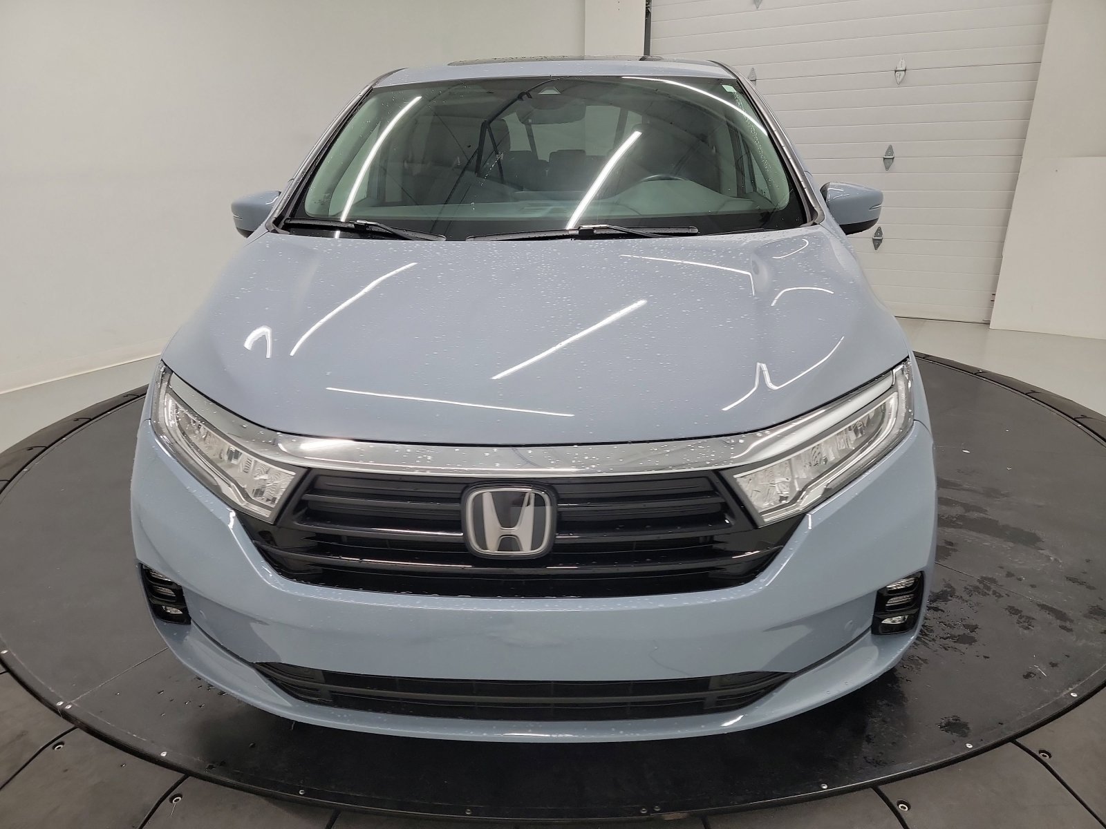 Certified 2023 Honda Odyssey Touring image 2