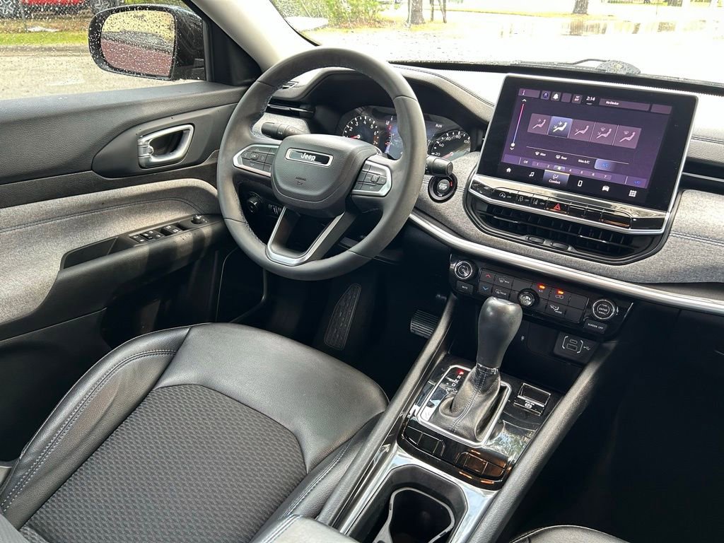 Certified 2022 Jeep Compass Latitude image 10