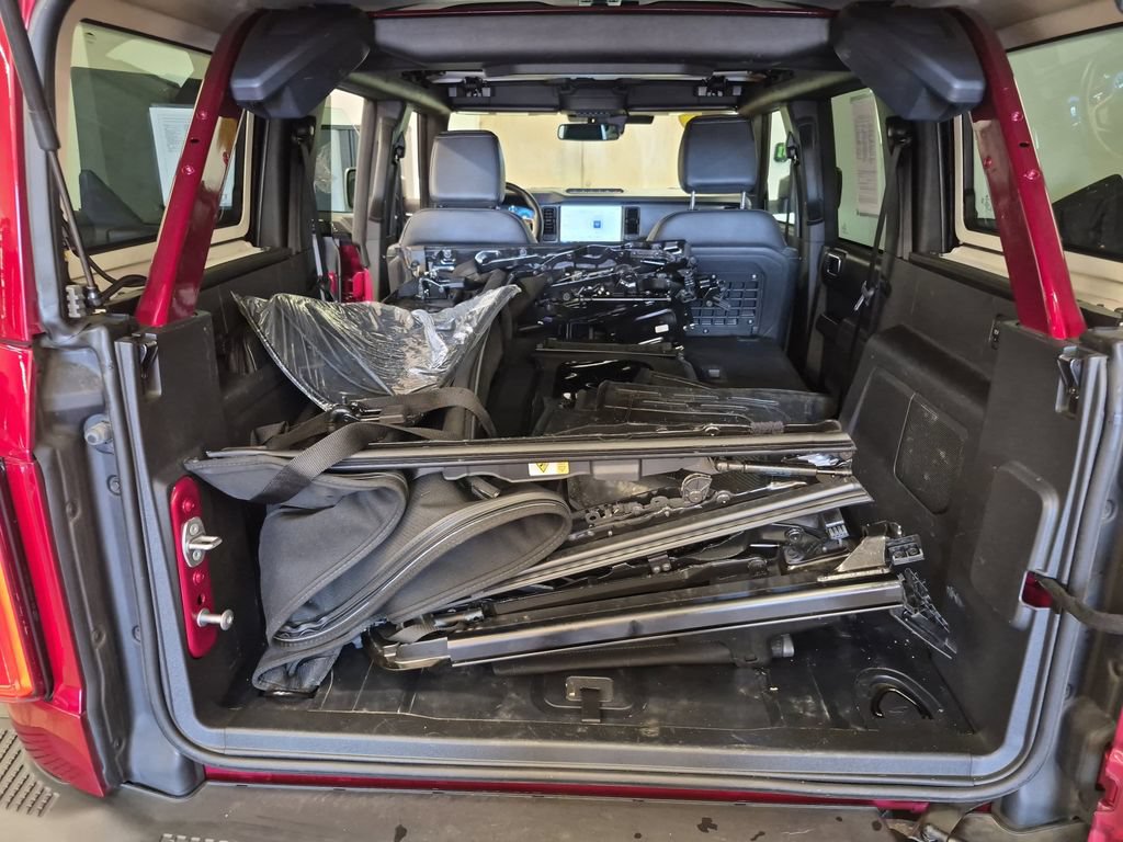 Used 2025 Ford Bronco Badlands w/ Sasquatch Package AWD/4WD image 13