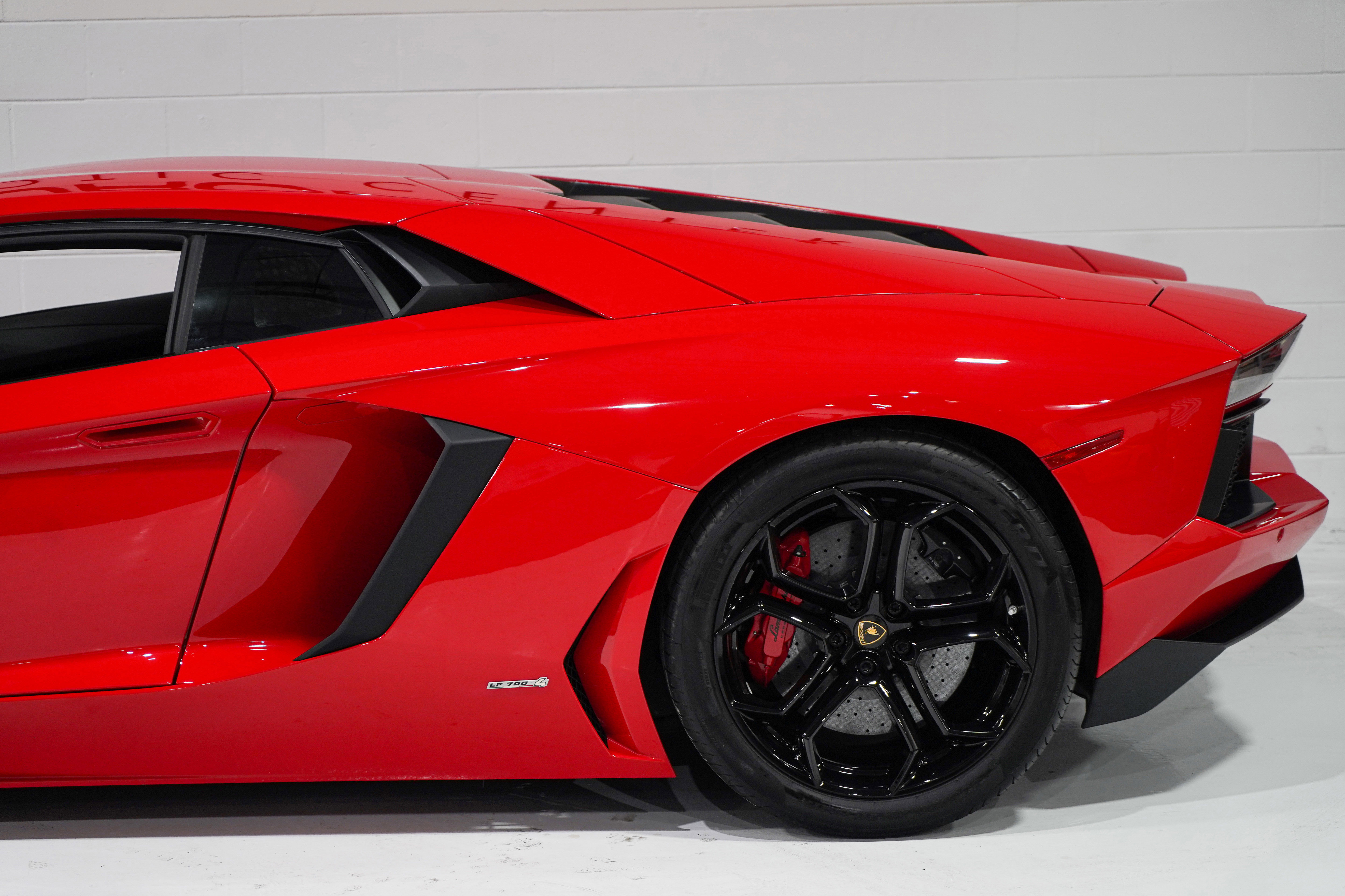 Used 2015 Lamborghini Aventador LP 700-4 AWD/4WD image 33