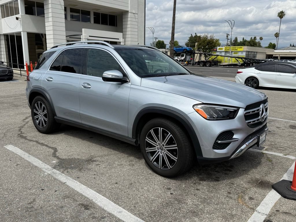 Used 2025 Mercedes-Benz GLE 350 4MATIC image 1