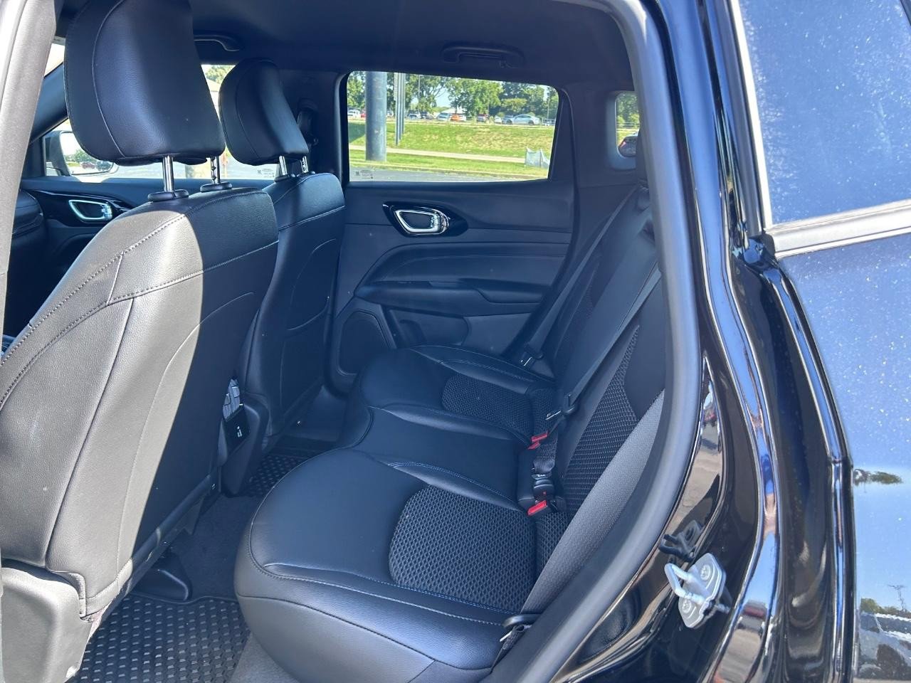 New 2026 Jeep Compass Latitude image 10