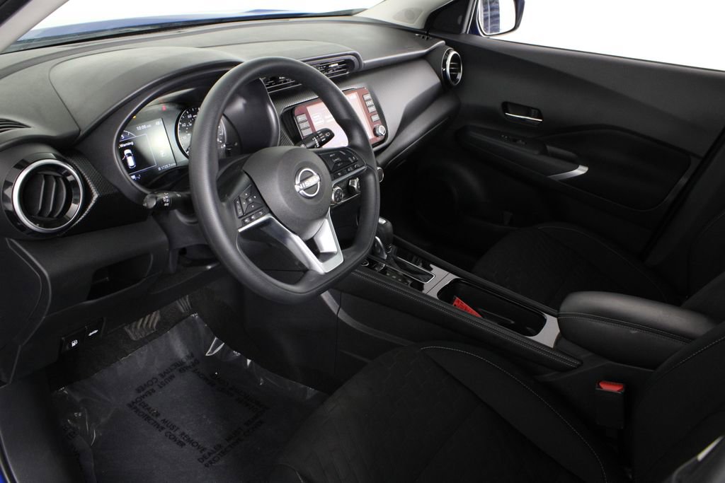 Certified 2023 Nissan Kicks SV image 17