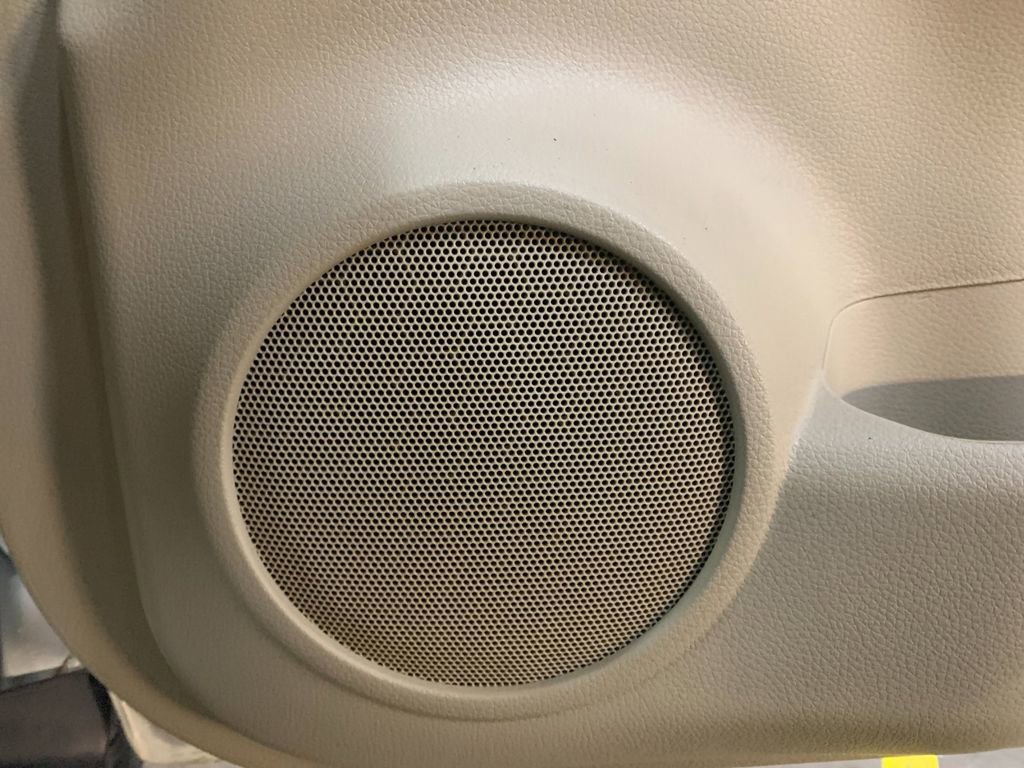 Used 2016 Nissan Rogue S w/ Appearance Package image 21