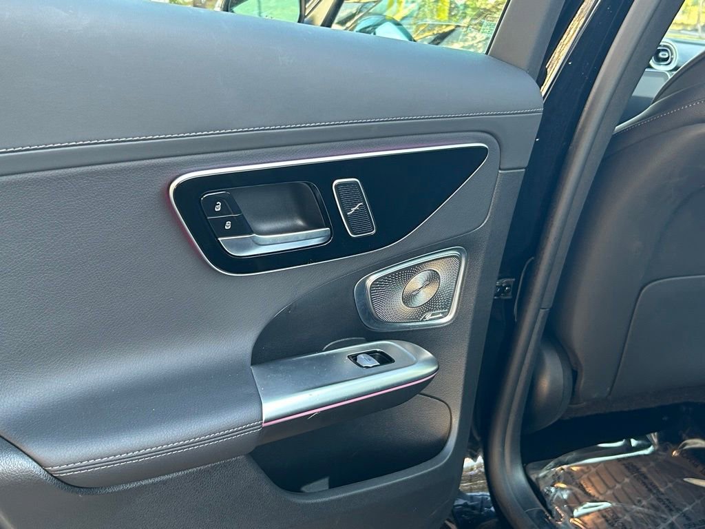 Used 2025 Mercedes-Benz C 300 4MATIC Sedan image 50