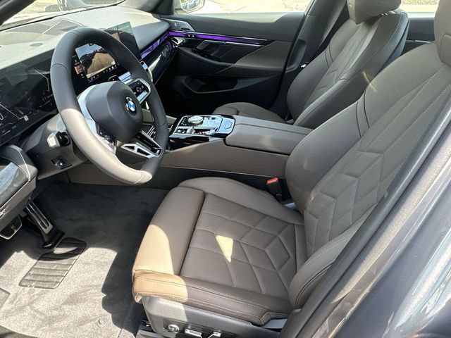 New 2027 BMW 530i xDrive w/ M Sport Package AWD/4WD image 13