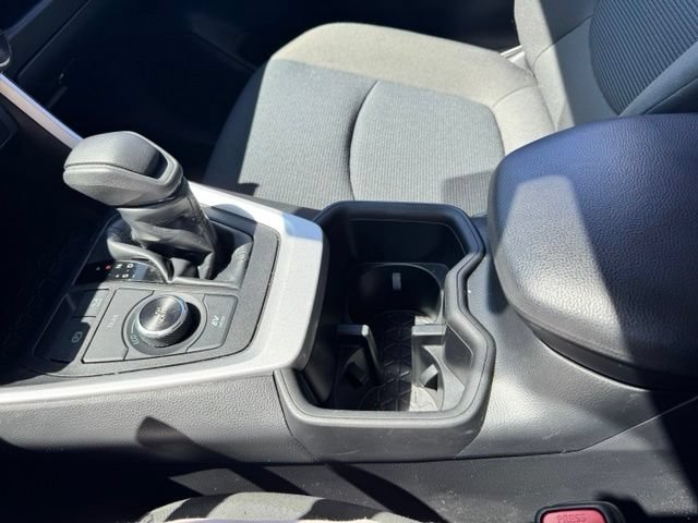 Used 2023 Toyota RAV4 LE AWD/4WD image 12