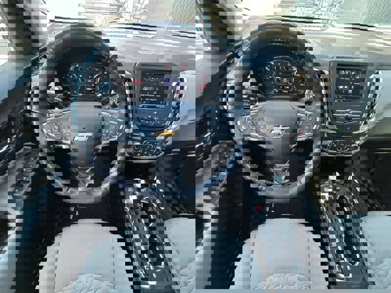 Used 2019 Chevrolet Equinox LT w/ Driver Convenience Package image 14