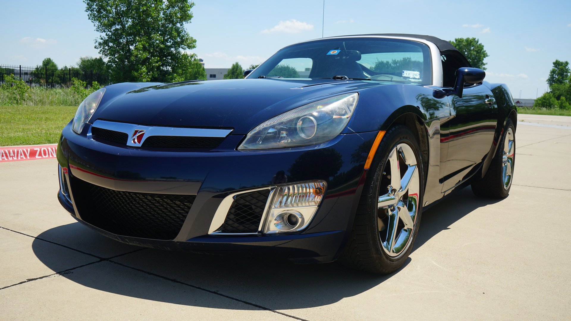 Used 2008 Saturn Sky Red Line RWD image 3