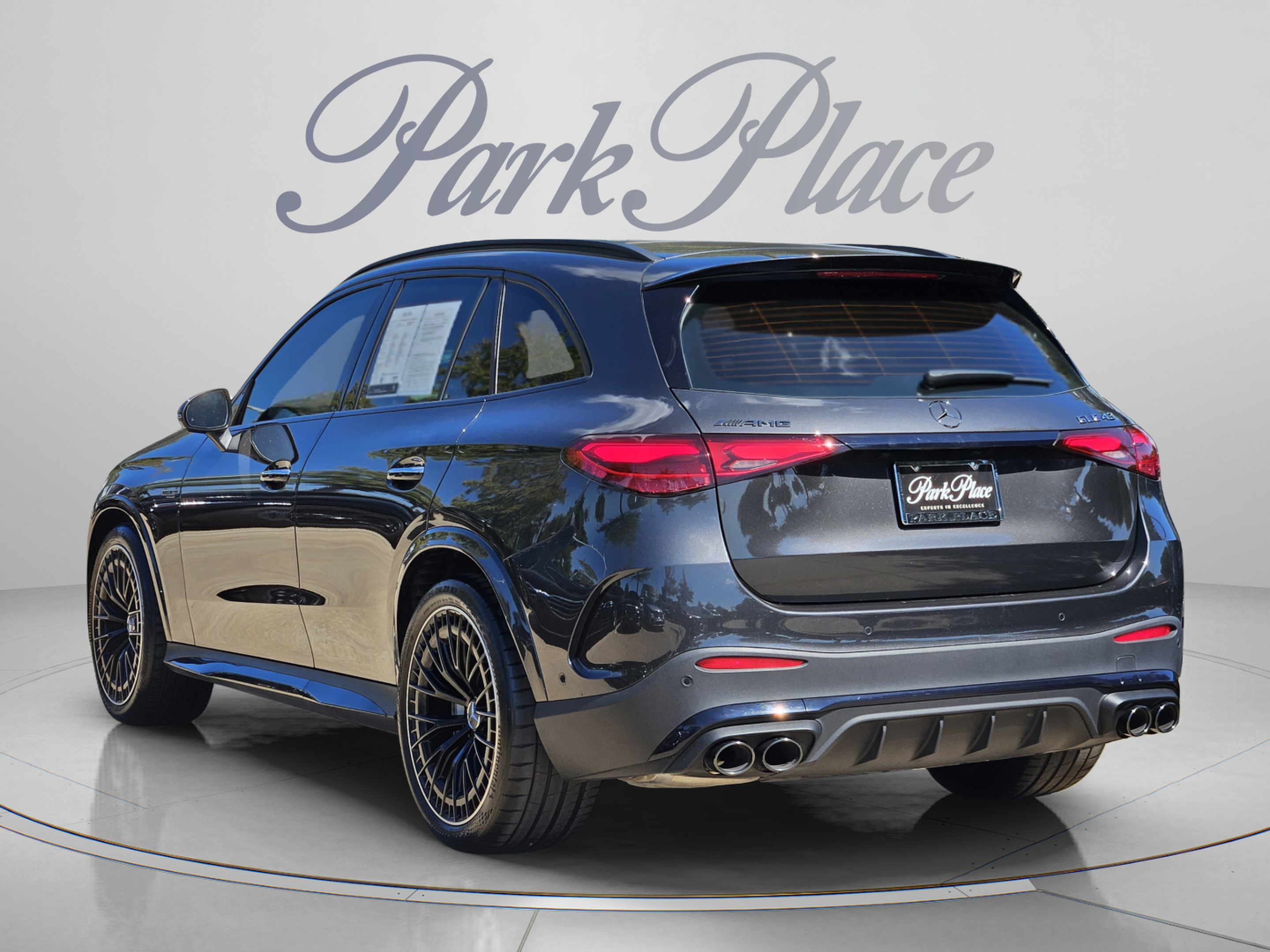 Used 2024 Mercedes-Benz GLC 43 AMG 4MATIC image 3