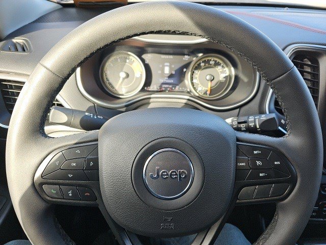 Used 2022 Jeep Cherokee Trailhawk w/ Comfort/Convenience Group image 21