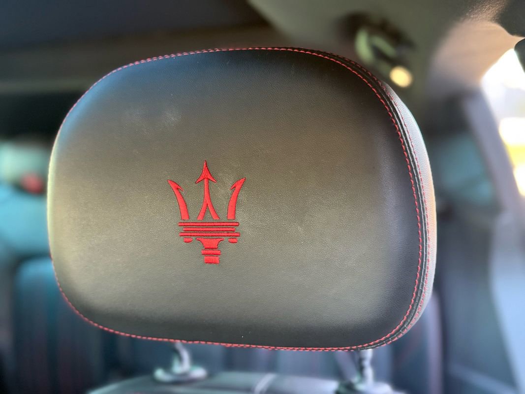 Used 2017 Maserati Levante S AWD/4WD image 34