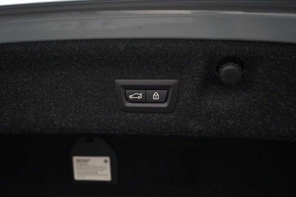 Used 2021 BMW M4 Coupe w/ Executive Package image 32