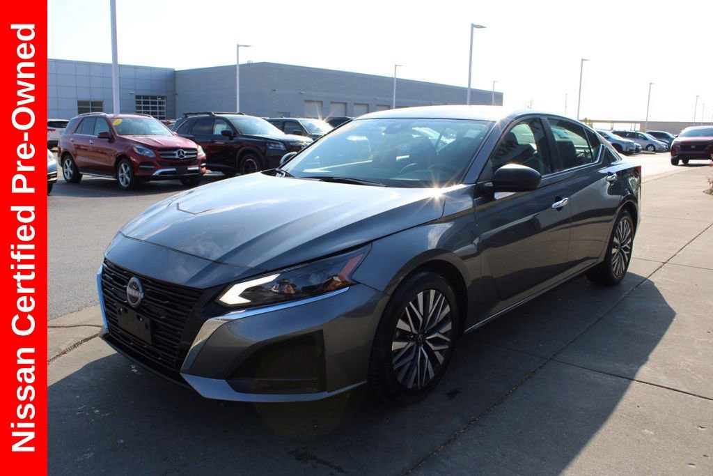 Certified 2024 Nissan Altima 2.5 SV image 3