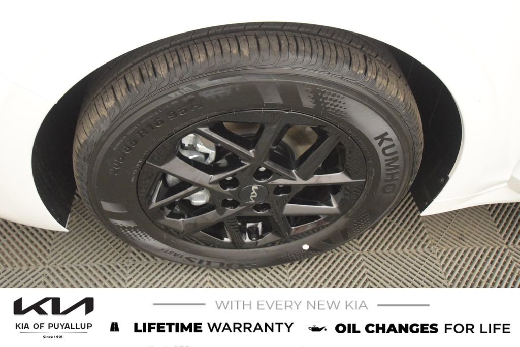 New 2026 Kia K5 LXS image 21
